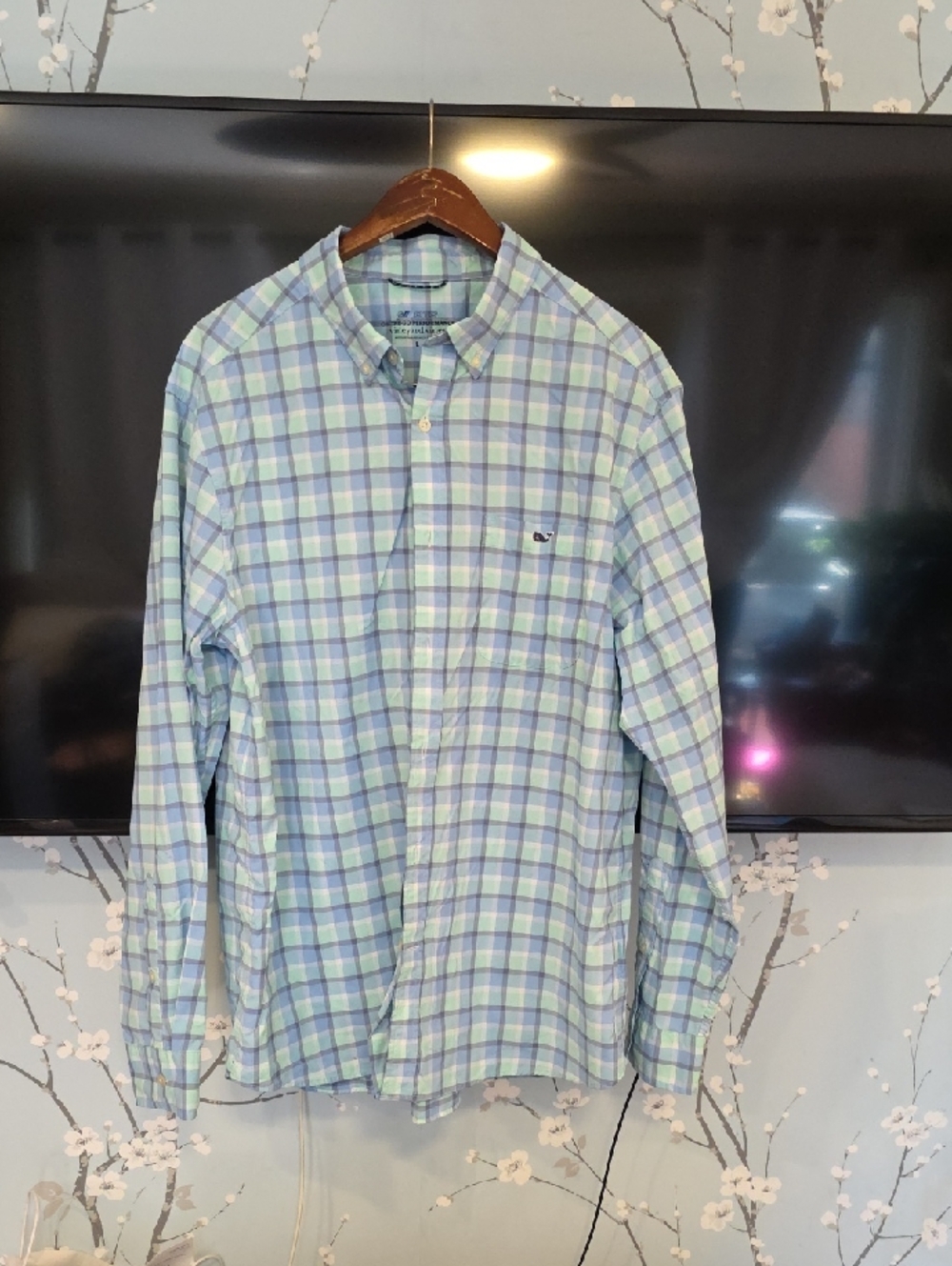 Vineyard vines performance men's shirt size large